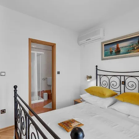 Appartement Lazeta *