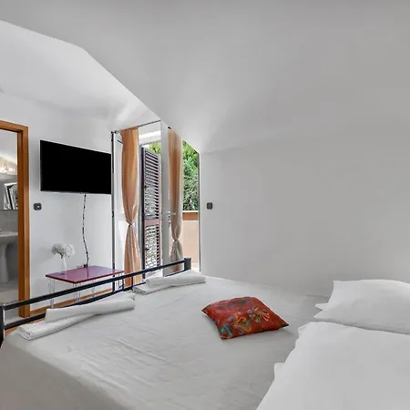 Lazeta Apartamento *